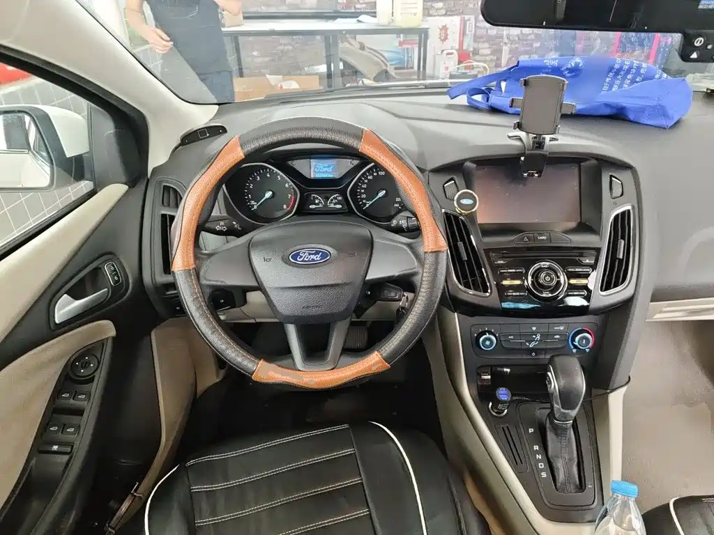 Ford Focus — миниатюра 7