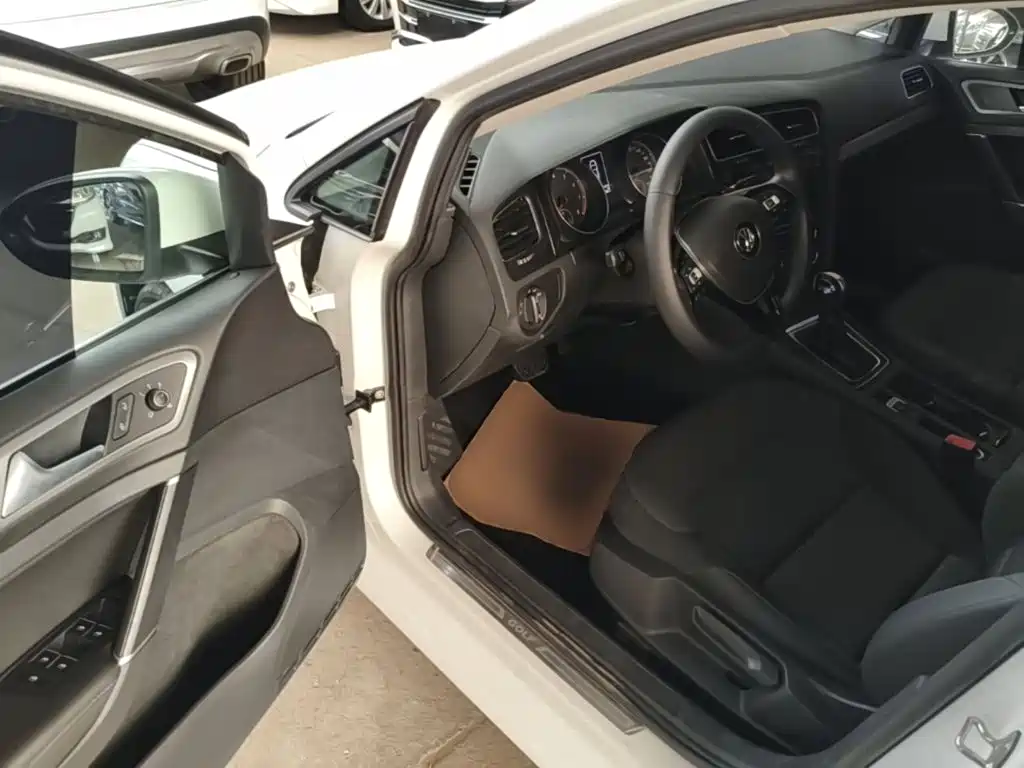 Volkswagen Golf — миниатюра 16