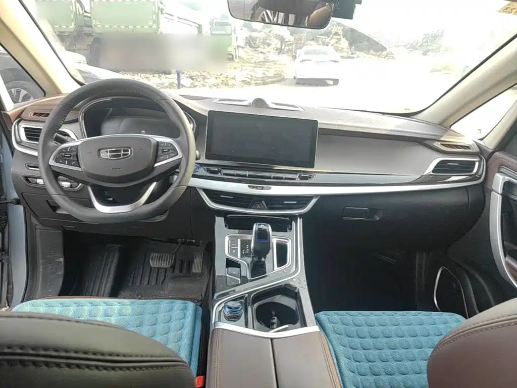 Geely Jia Ji New Energy — миниатюра 10