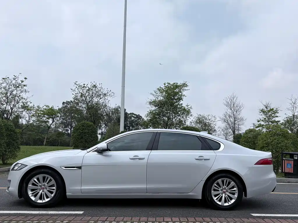 Jaguar XFL 2017 XFL 2.0T 240PS Premium