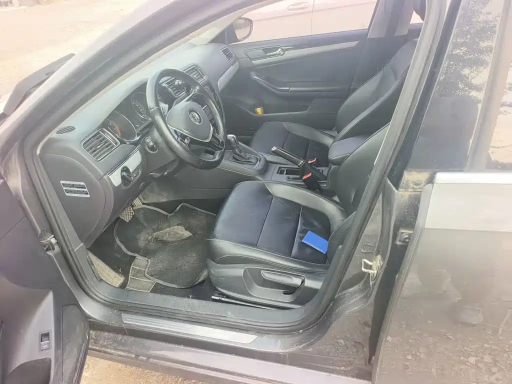 Volkswagen Sagitar — миниатюра 8