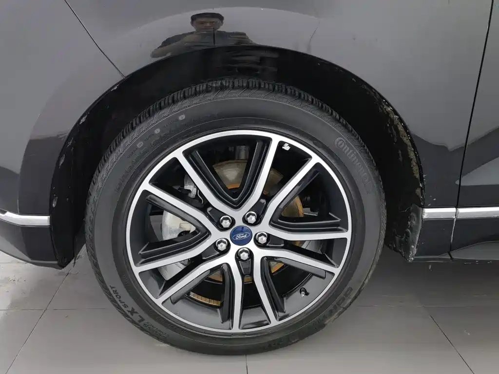 Ford Edge — миниатюра 17