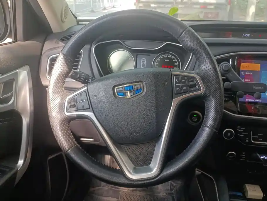 Geely Vision X6 — миниатюра 15