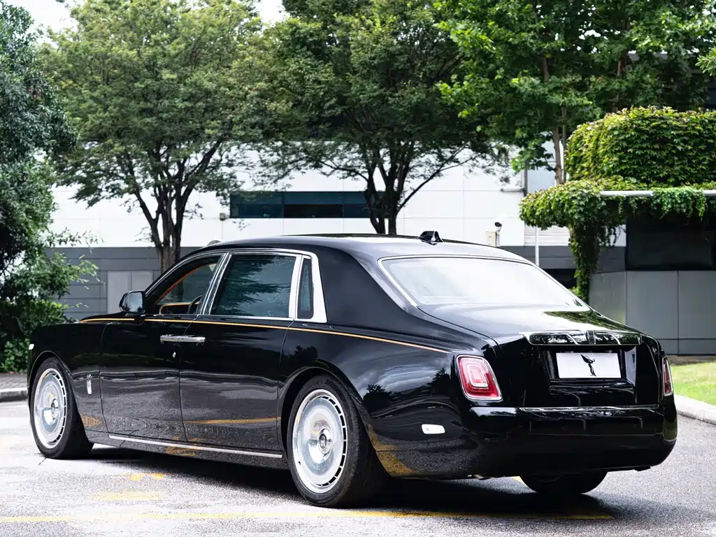 Rolls-Royce Phantom — миниатюра 8