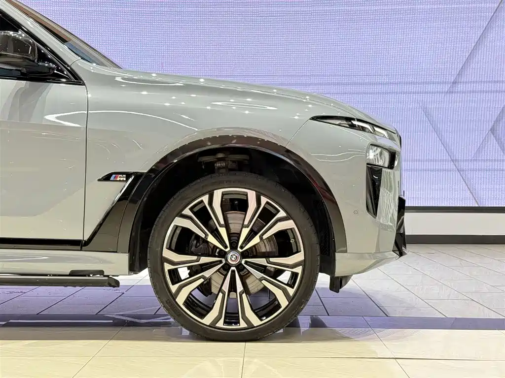 BMW X7 M60i 2023 xDrive M60i