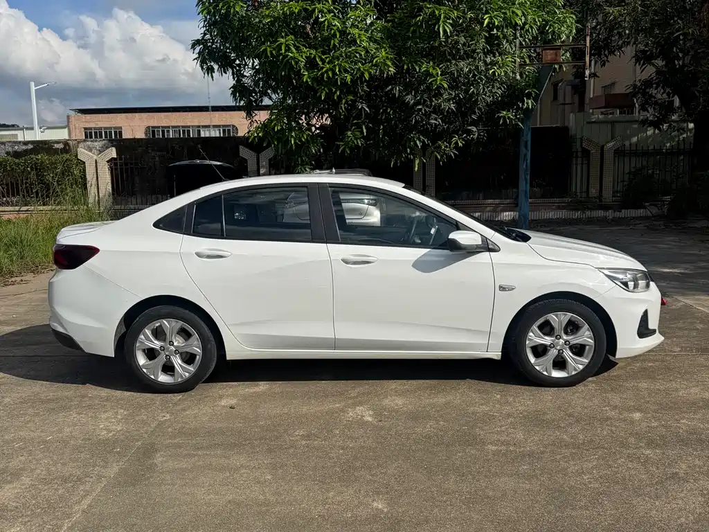 Chevrolet Cavalier - фото 4