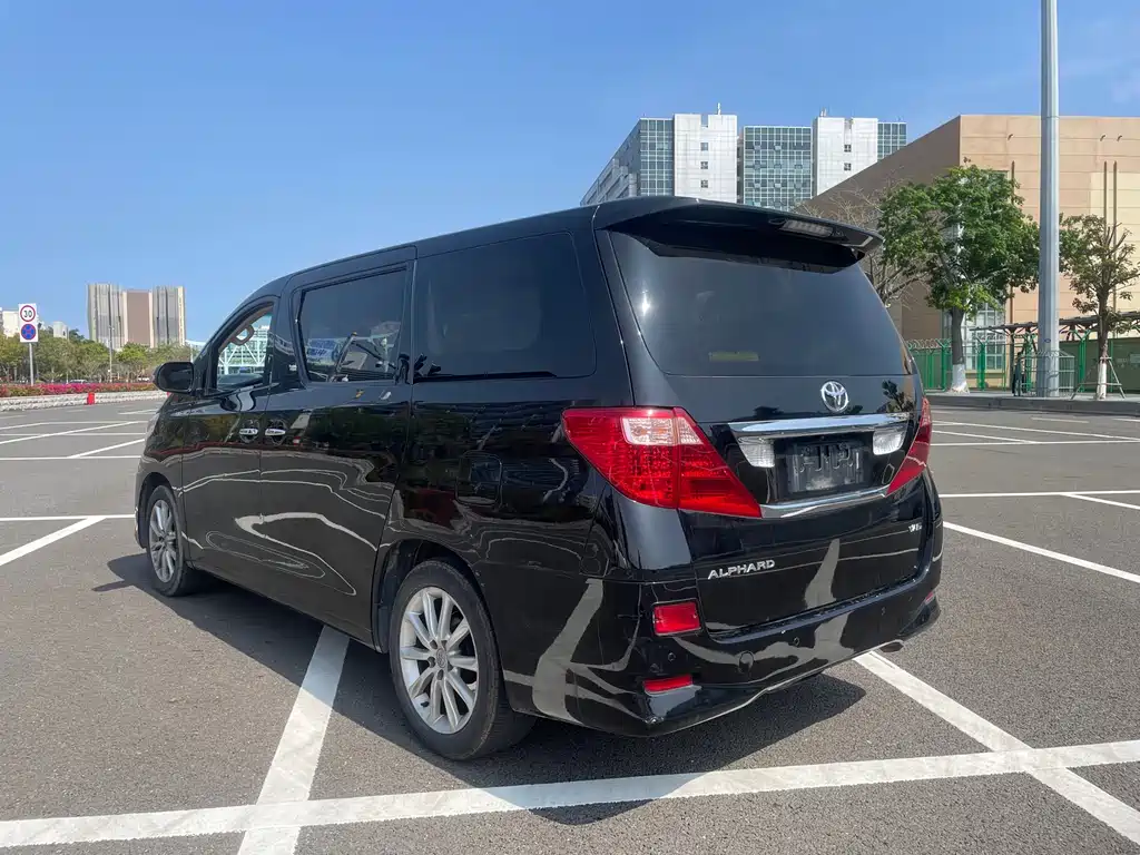 Toyota Alphard 2012 3.5L Luxury