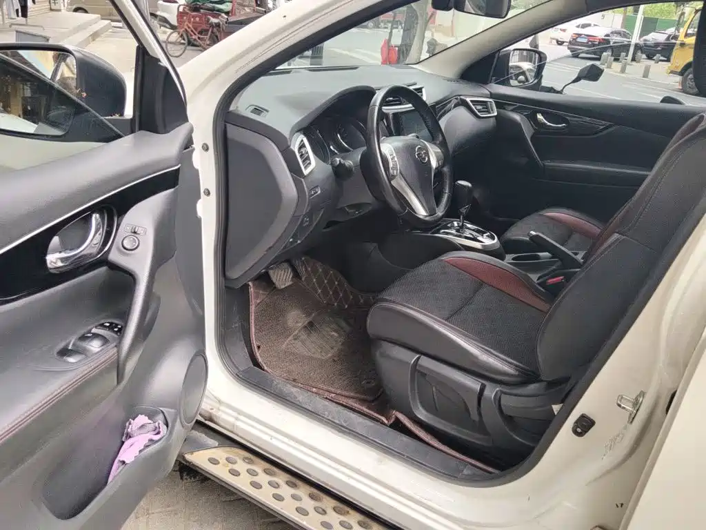 Nissan Qashqai — миниатюра 17
