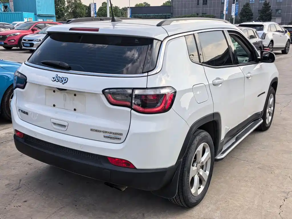 Jeep Compass — миниатюра 6
