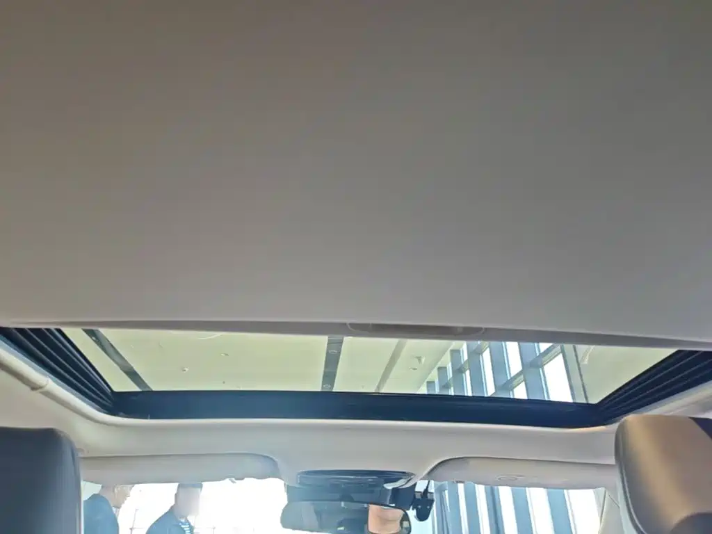 Toyota Camry — миниатюра 14