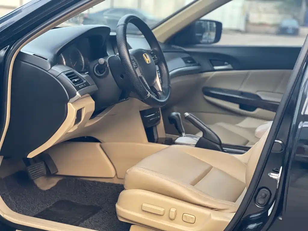 Honda Accord — миниатюра 5