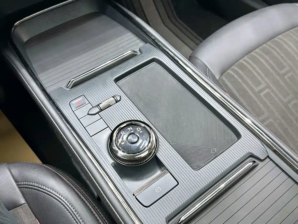 Ford Mondeo — миниатюра 15