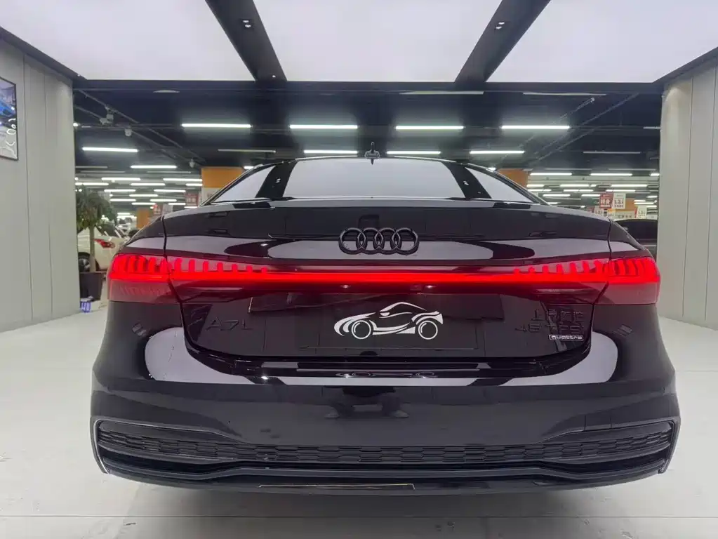 AUDI A7L