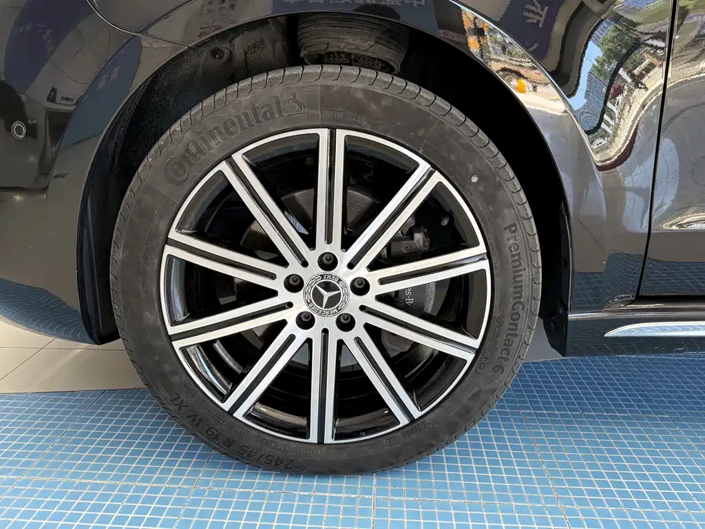 Mercedes-Benz V-Class — миниатюра 9
