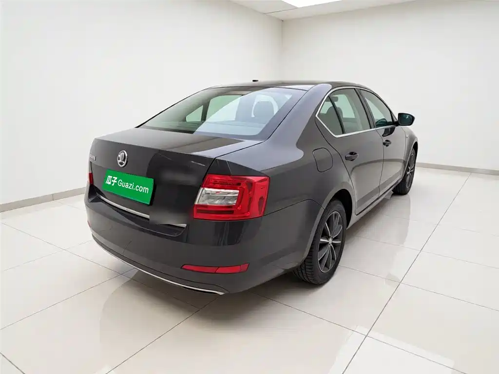 Skoda Octavia 2017 1.6L AT