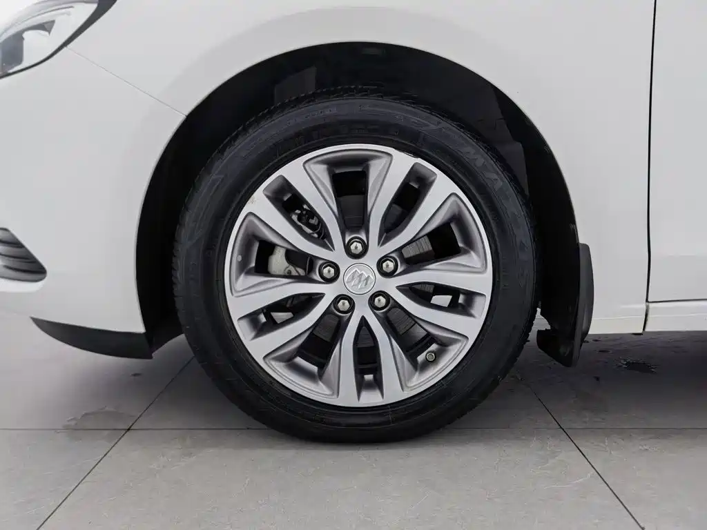 Buick Excelle — миниатюра 17