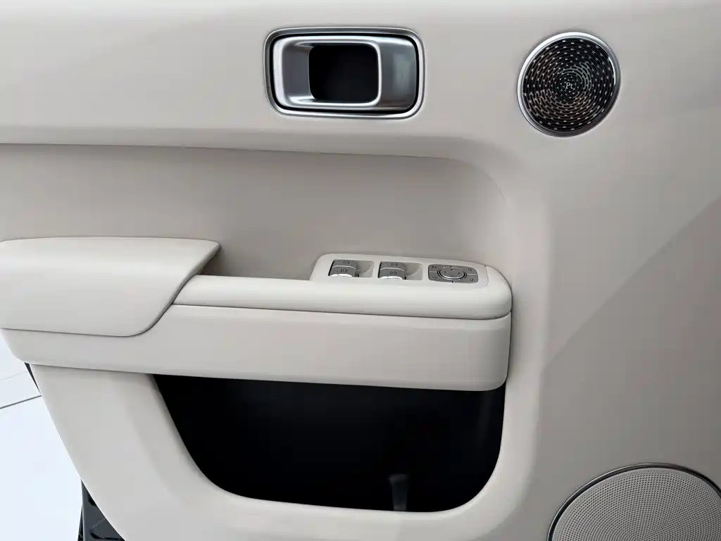 Li Auto Li L9 — миниатюра 16
