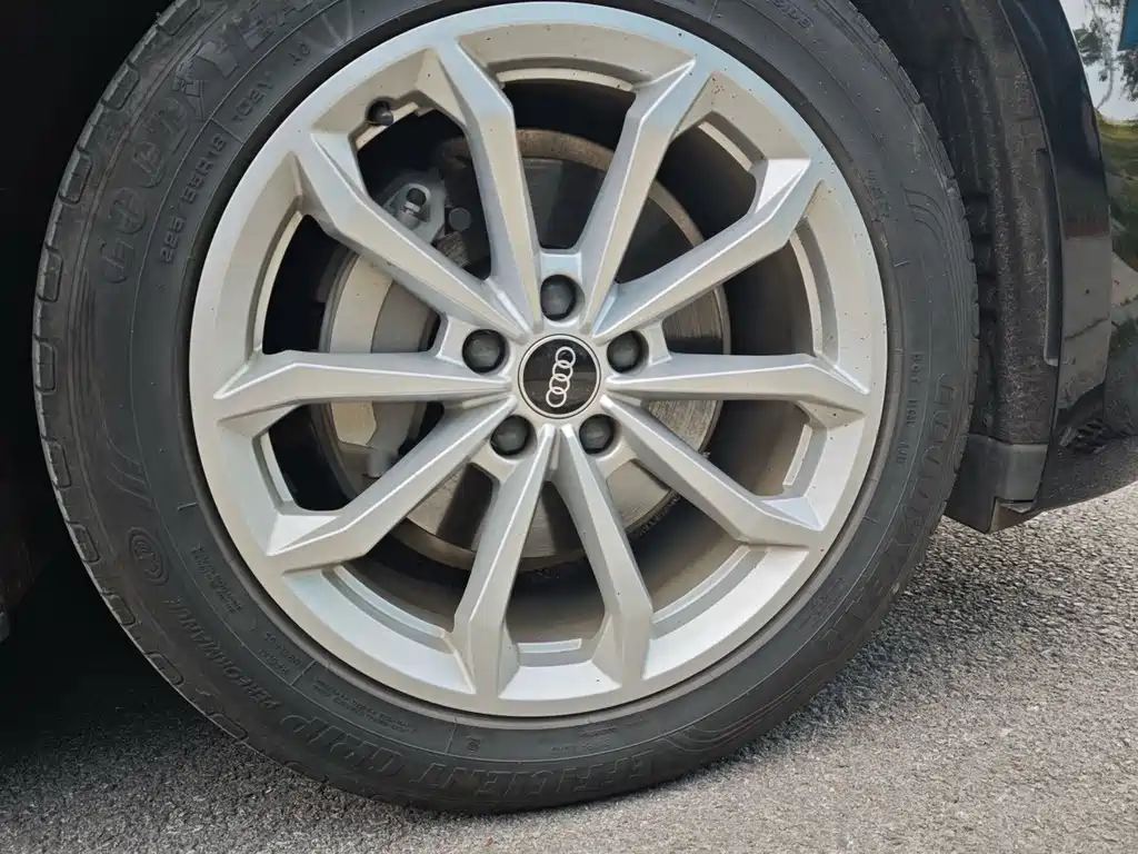Audi A6L — миниатюра 9