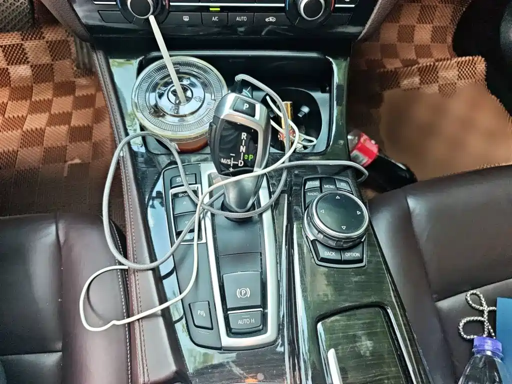 BMW 5 Series — миниатюра 7