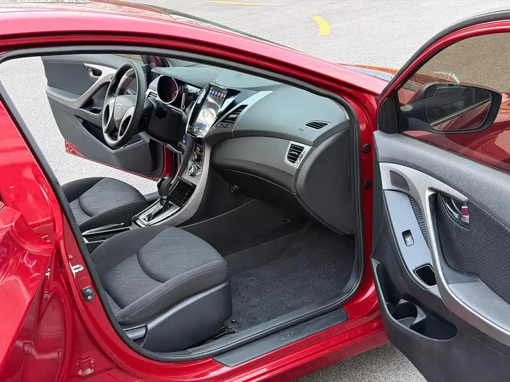 Hyundai Elantra Langdong — миниатюра 14