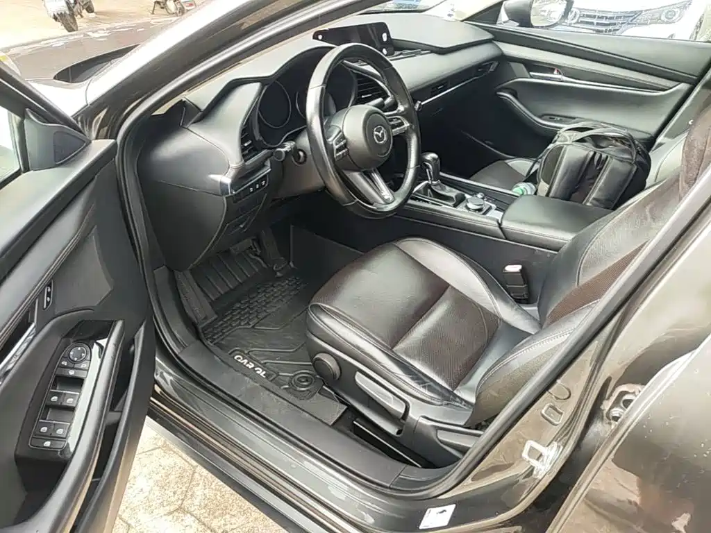 Mazda 3 Axela — миниатюра 16