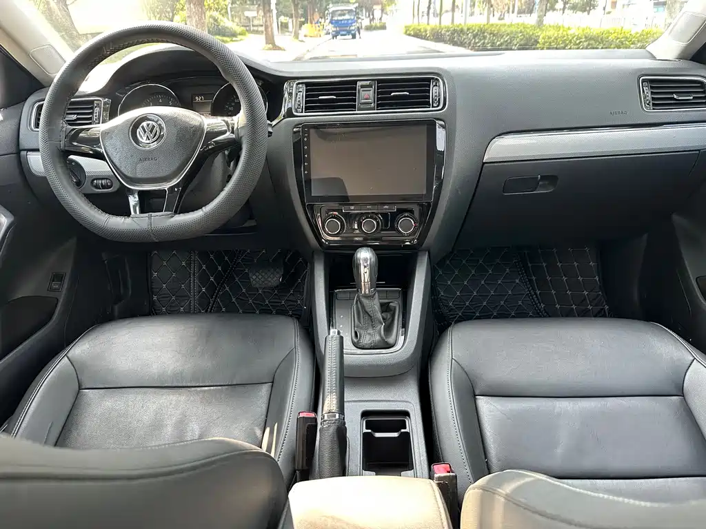 Volkswagen Sagitar — миниатюра 10