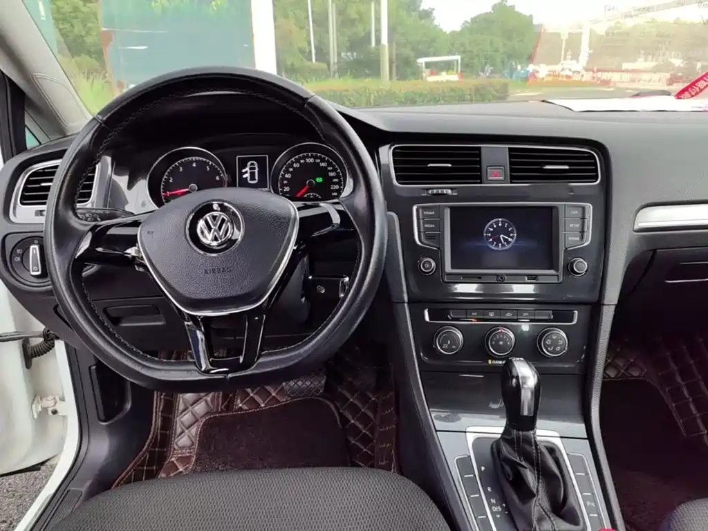 Volkswagen Golf — миниатюра 10