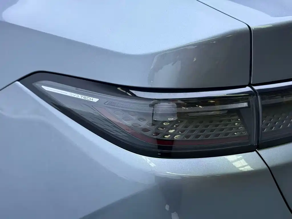BYD Seal 05 DM-i — миниатюра 15