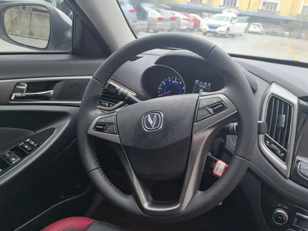 Changan Eado XT — миниатюра 11