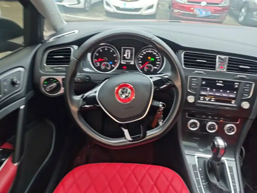 Volkswagen Golf — миниатюра 11