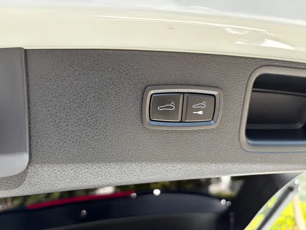 Porsche Macan — миниатюра 38