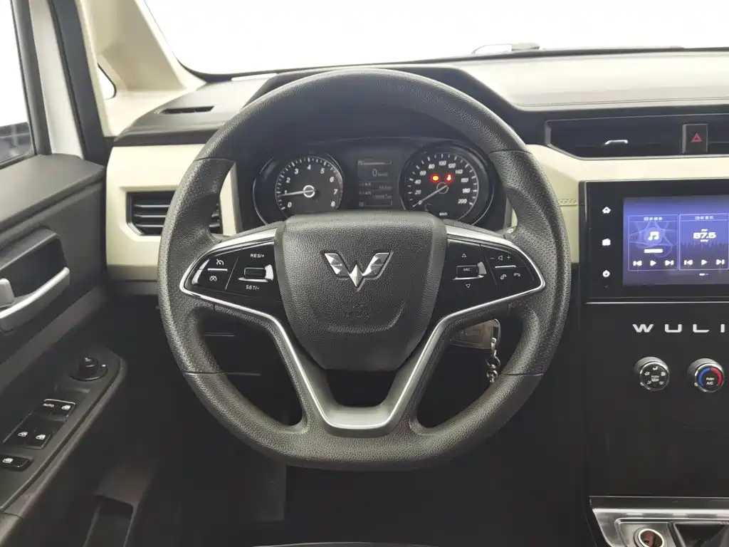Wuling Hongguang PLUS — миниатюра 11