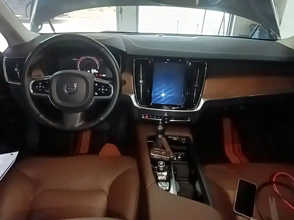 Volvo S90 — миниатюра 10