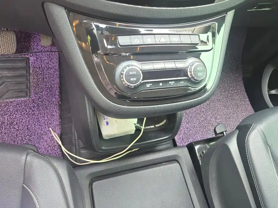 Mercedes-Benz Vito — миниатюра 16