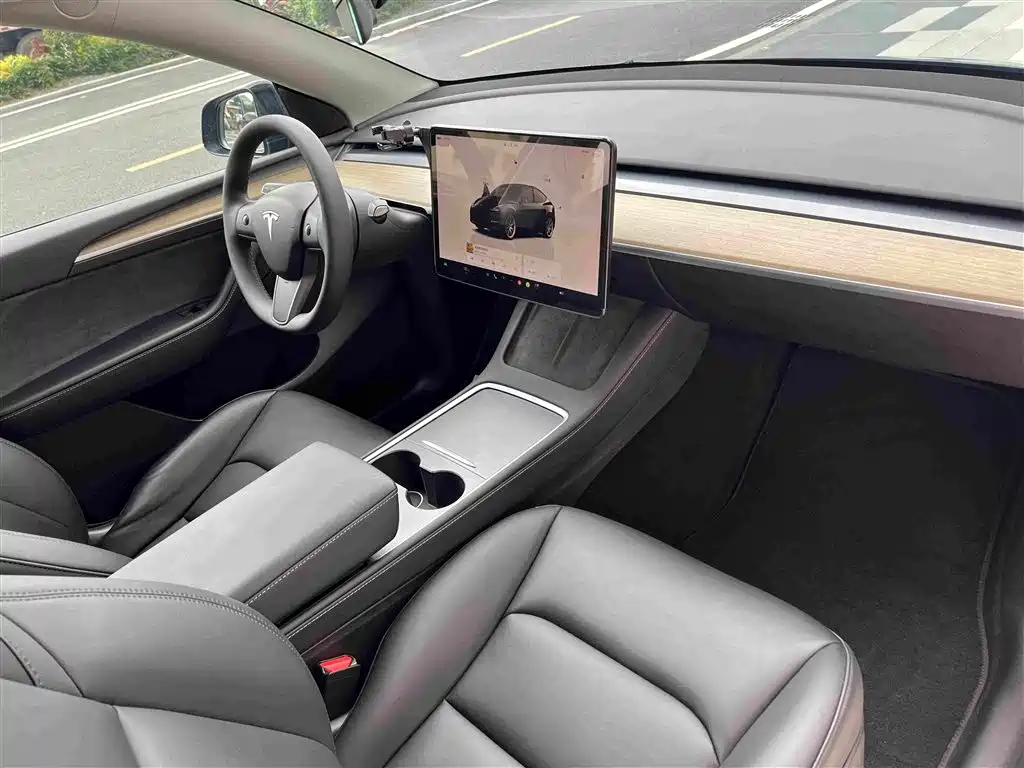 Tesla Model Y — фотографии объявления, Фото 27