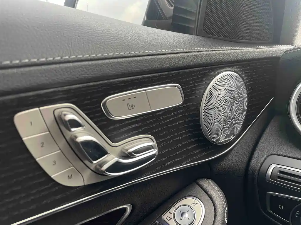 Mercedes-Benz C-Class — миниатюра 14