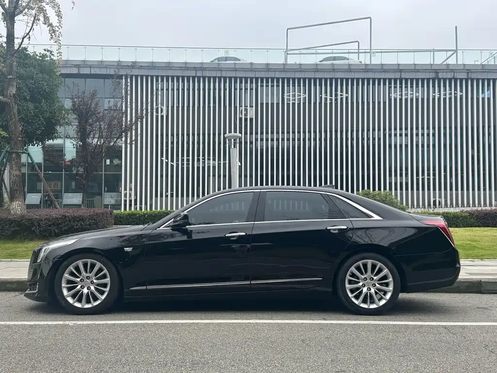 Cadillac CT6 — миниатюра 3