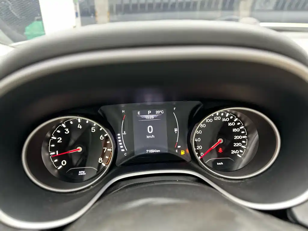 Jeep Compass — миниатюра 16