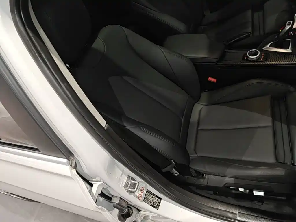 BMW 3 Series — миниатюра 25