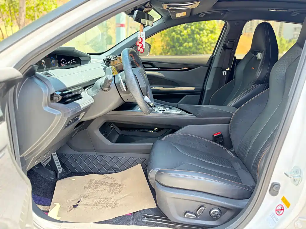 Changan UNI-V 2.0T Leader Speed Edition, фото 5