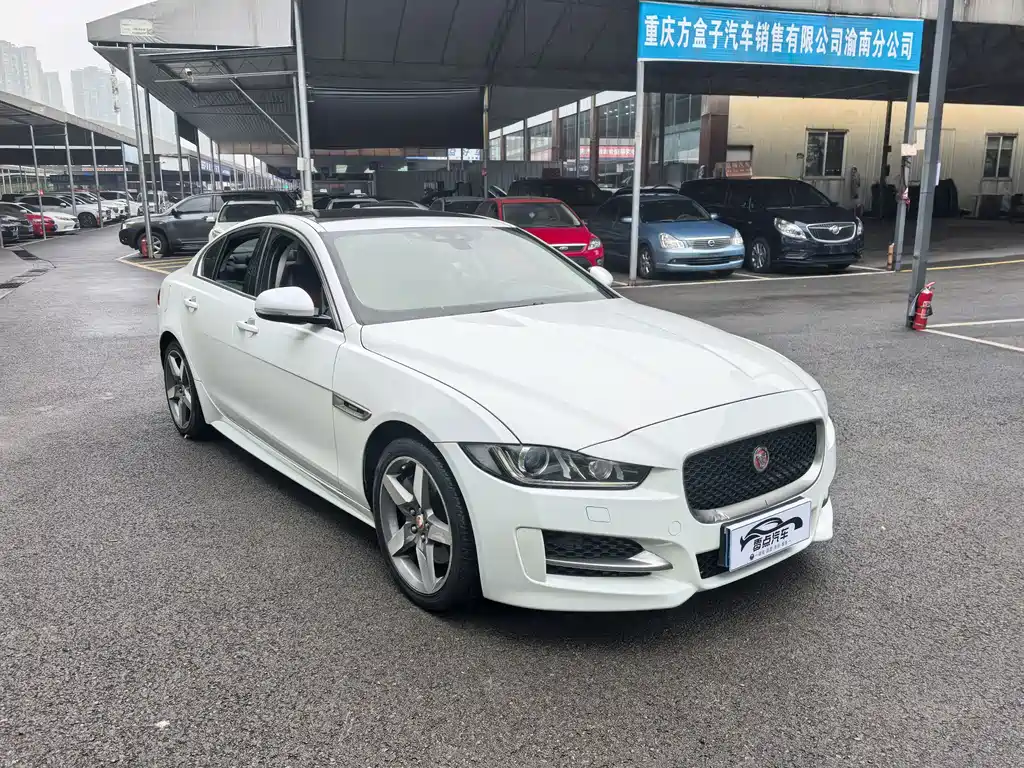 Jaguar XE — миниатюра 3