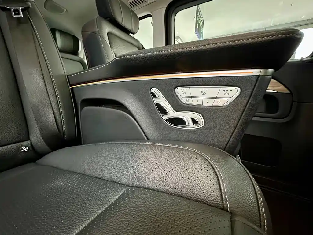 MERCEDES-BENZ V CLASS