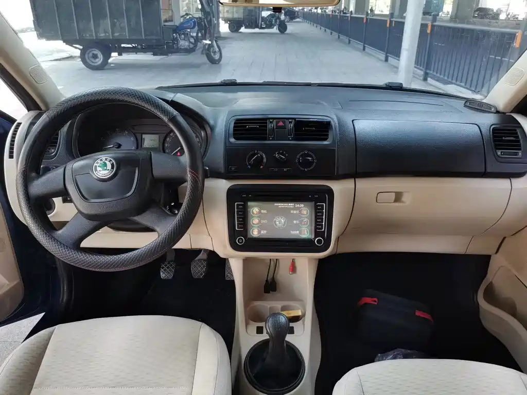 Skoda Fabia — миниатюра 6