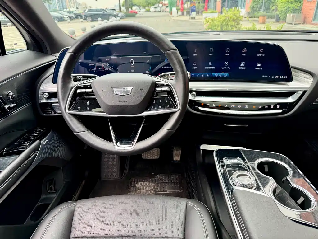 Cadillac Lyriq — миниатюра 11
