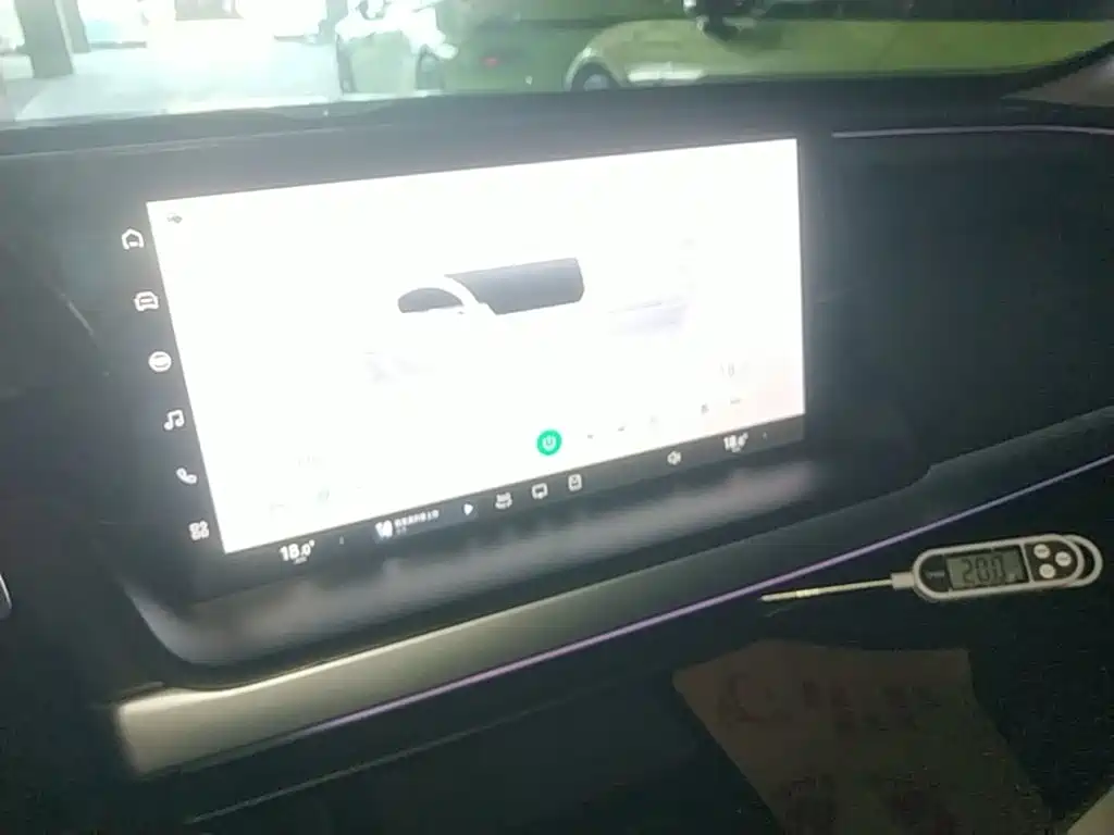 XPeng P7 — миниатюра 13