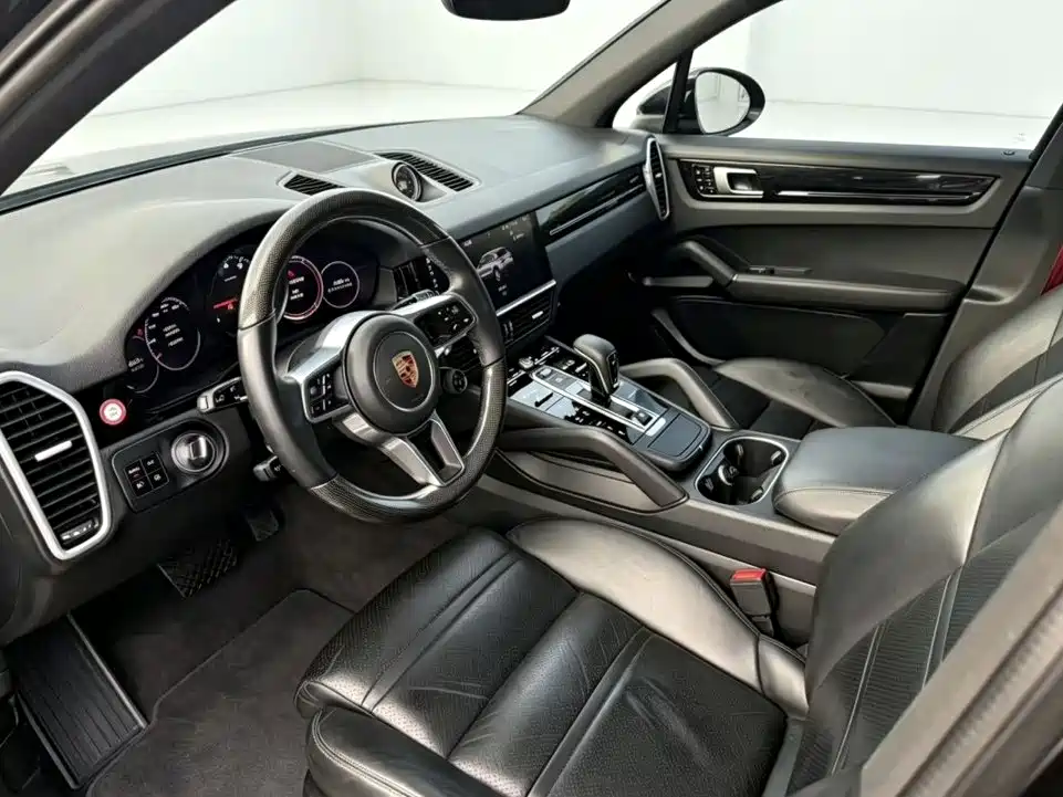 Porsche Cayenne — миниатюра 4