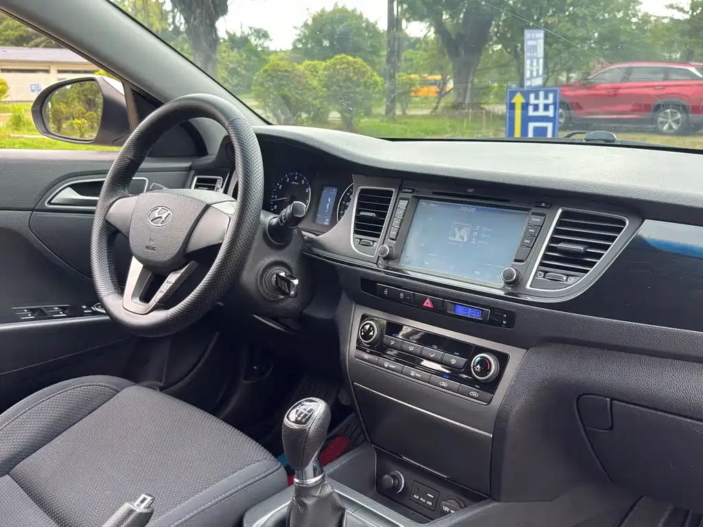 Hyundai Mistra — миниатюра 14