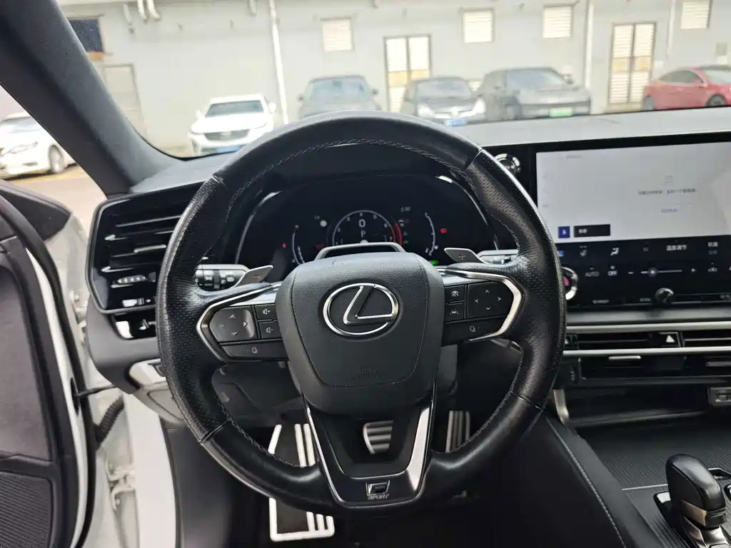 Lexus RX — миниатюра 20