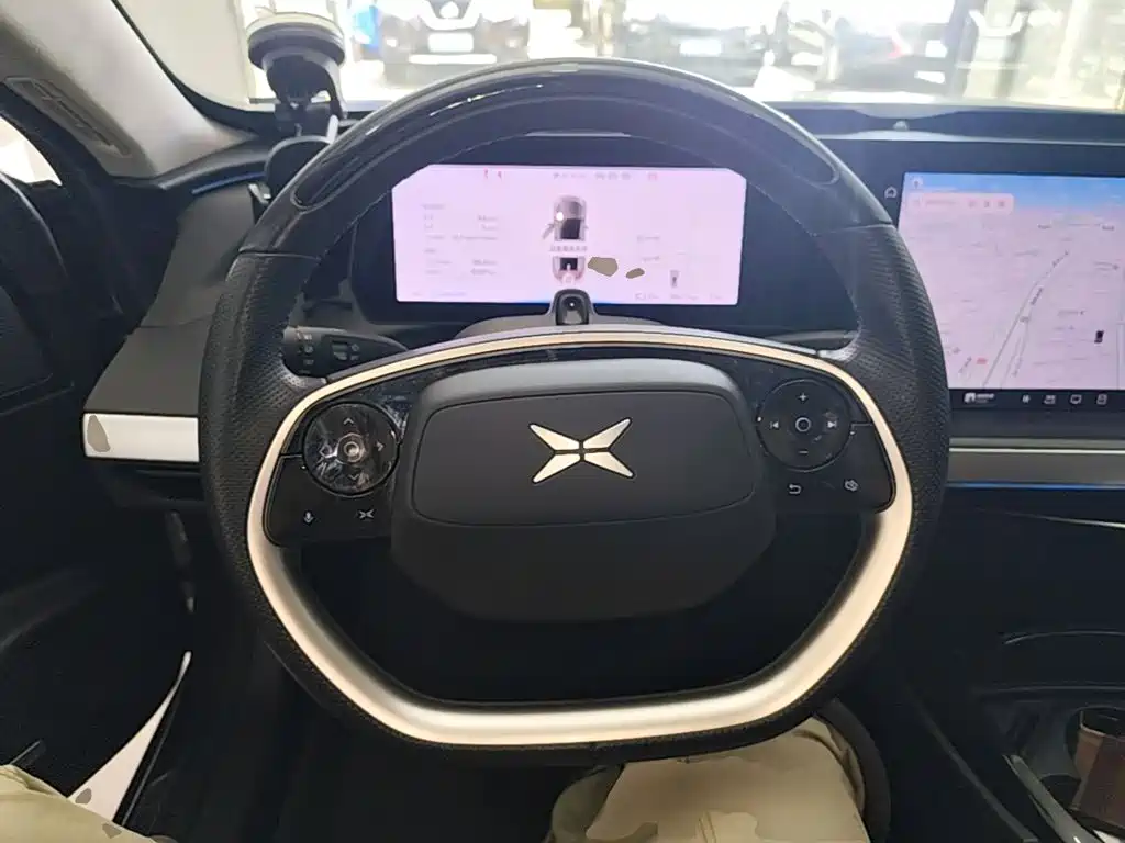 XPeng P7 — миниатюра 11