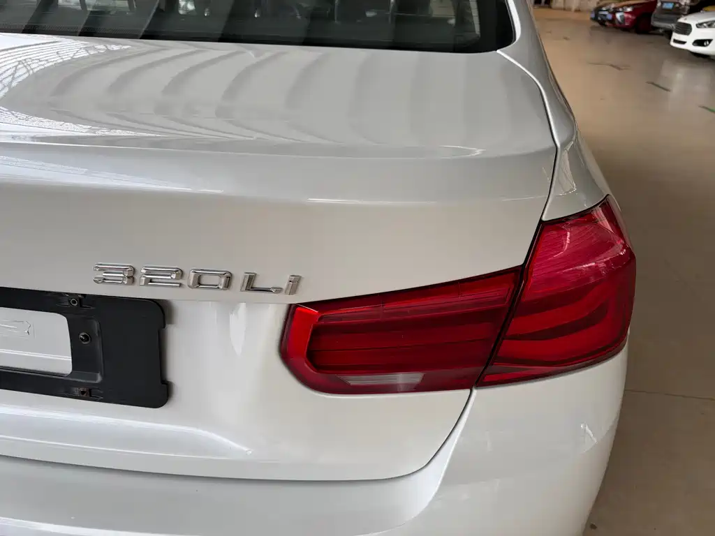 BMW 3 Series — миниатюра 13